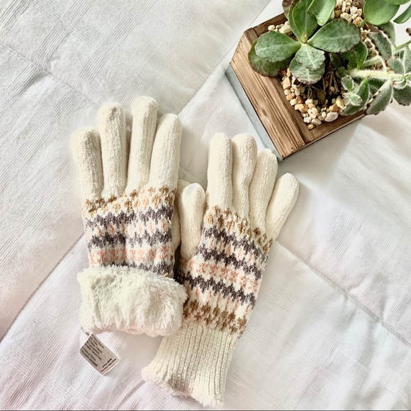 SOLD—Super Soft Gloves - Picture 2 of 5